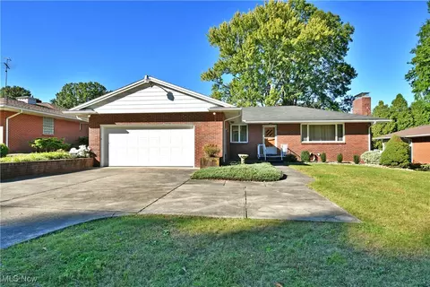 3575 Atlantic St NE, Warren, OH 44483