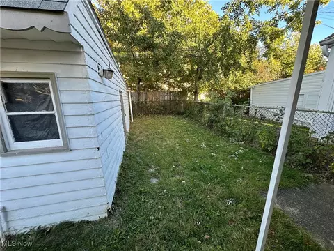 Exterior - 1497 E 256th St, Euclid, OH 44132 photo 3 of 3