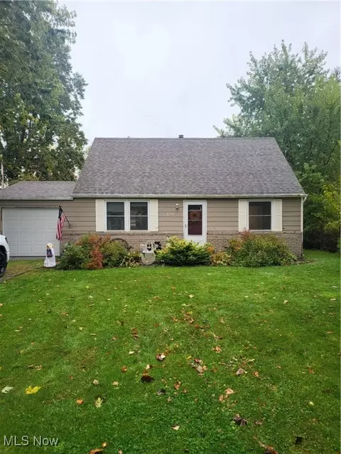 1721 Falkirk Rd, Madison, OH 44057