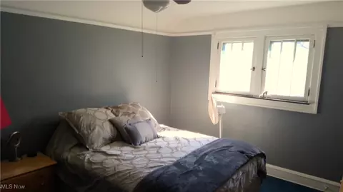 Bedroom - 909 Gulf Rd, Elyria, OH 44035 photo 3 of 6