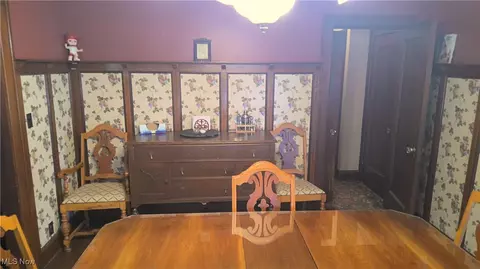 Dining - 909 Gulf Rd, Elyria, OH 44035 photo 1 of 2