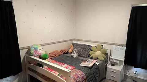 Bedroom - 909 Gulf Rd, Elyria, OH 44035 photo 1 of 6