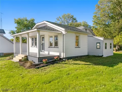 7633 Cindell St SE, East Canton, OH 44730