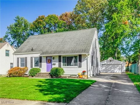 3197 8th St, Cuyahoga Falls, OH 44221