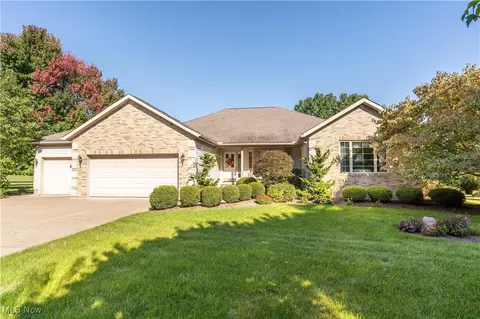 2503 Shadow Ln, Clinton, OH 44216