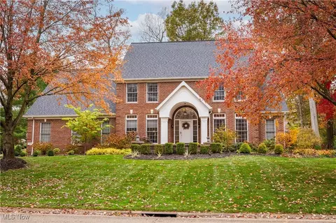 6415 Meadowsweet Ave NW, Canton, OH 44718