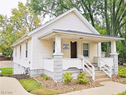 3271 State St NW, North Canton, OH 44720