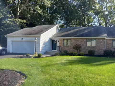 109 Turquoise, Cortland, OH 44410