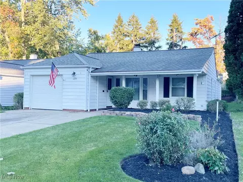 1195 Eastwood Ave, Mayfield Heights, OH 44124