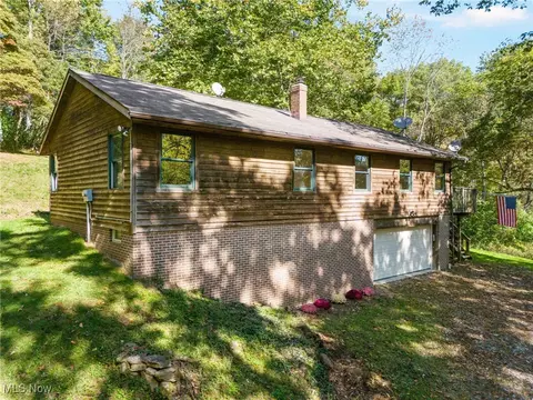4023 Patriot Rd SE, Carrollton, OH 44615
