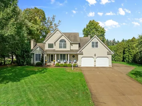 881 Birchwood Dr, Alliance, OH 44601
