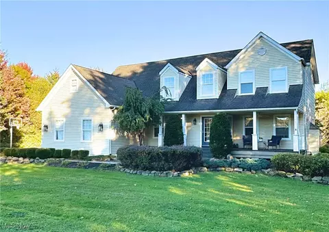 12825 Big Creek Ridge Dr, Chardon, OH 44024