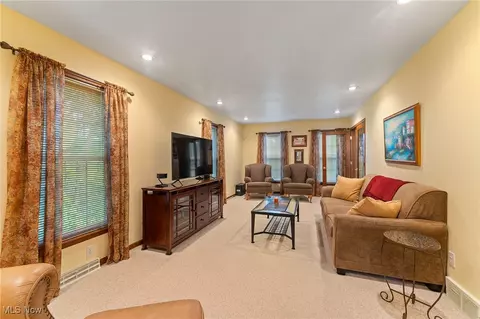 5250 Struthers Rd, Struthers, OH 44471 photo 9