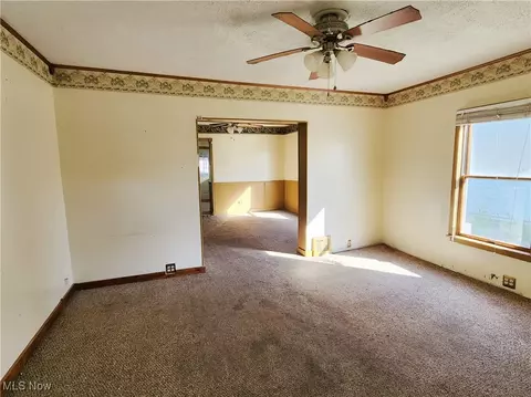 Living - 97 Spring St, Struthers, OH 44471 photo 1 of 3