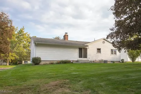 401 Jaronte Dr, Boardman, OH 44512 photo 2