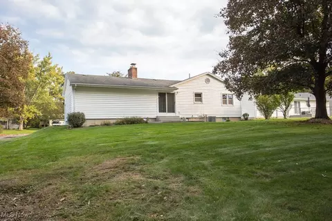401 Jaronte Dr, Boardman, OH 44512 photo 4