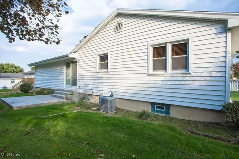 401 Jaronte Dr, Boardman, OH 44512 photo 3