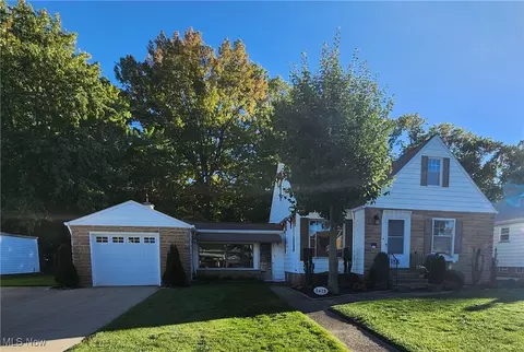 2419 Torrington Ave, Parma, OH 44134