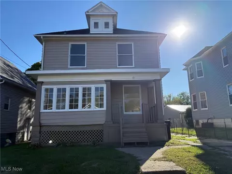 348 Mcconnell Ave, Zanesville, OH 43701