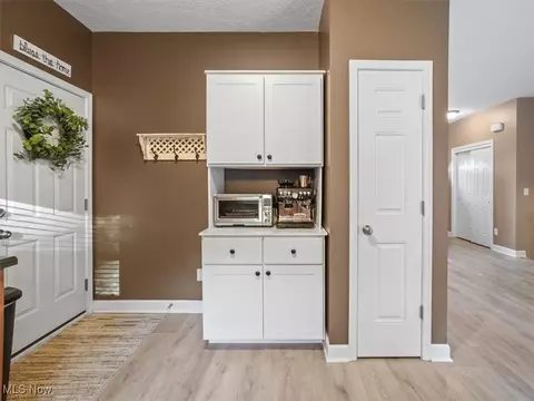 Entry Way - 1391 State Rd, Rock Creek, OH 44084 photo 1 of 1