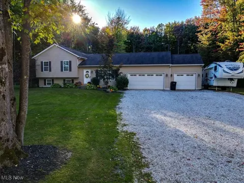 Exterior - 1391 State Rd, Rock Creek, OH 44084 photo 2 of 9