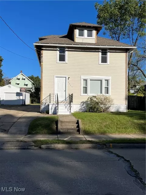 2221 22nd St SW, Akron, OH 44314
