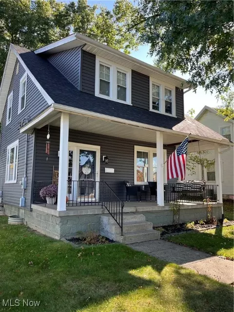 2110 Myrtle Ave, Zanesville, OH 43701