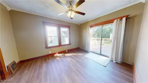 302 Maplewood Ave, Struthers, OH 44471 photo 5