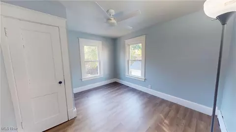 302 Maplewood Ave, Struthers, OH 44471 photo 9