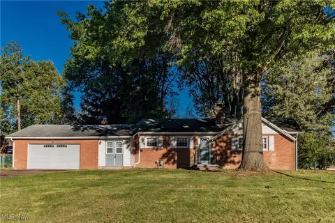 Exterior - 6342 Melody Rd NE, Canton, OH 44721 photo 1 of 6
