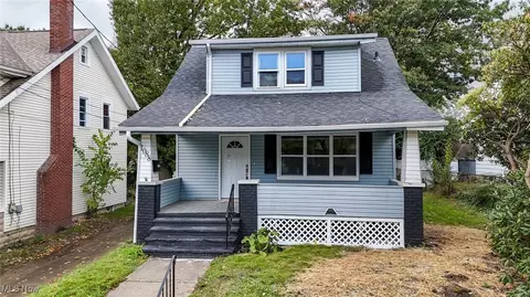 1088 Lexington Ave, Akron, OH 44310
