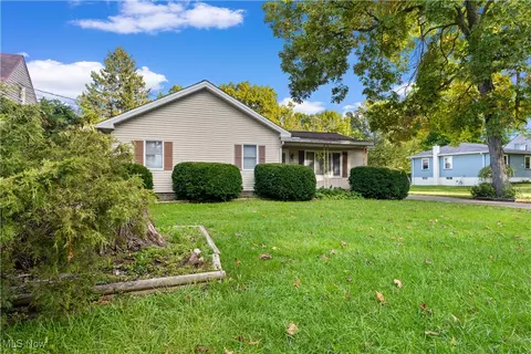 185 Idaho Rd, Youngstown, OH 44515