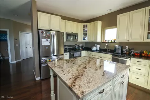 Kitchen - 1022 Beachview Rd, Willoughby, OH 44094 photo 3 of 3