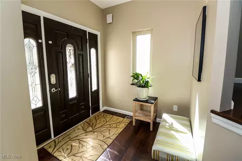Entry Way - 1022 Beachview Rd, Willoughby, OH 44094 photo 1 of 4