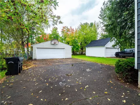 1137 West Ave, Elyria, OH 44035 photo 3