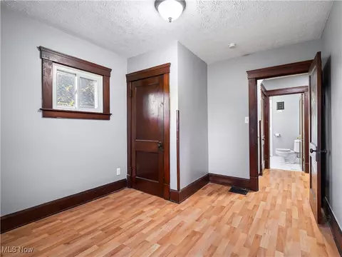 1137 West Ave, Elyria, OH 44035 photo 25