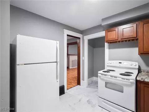 1137 West Ave, Elyria, OH 44035 photo 18