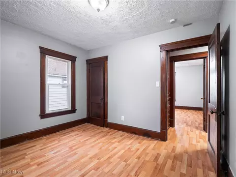 1137 West Ave, Elyria, OH 44035 photo 21