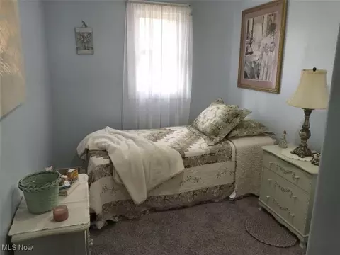 Bedroom - 2004 Maryland Ave, Ashtabula, OH 44004 photo 1 of 2