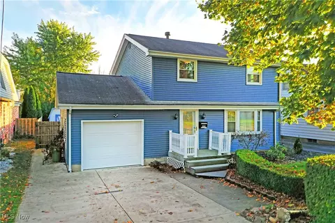 1345 Dodge Dr NW, Warren, OH 44485