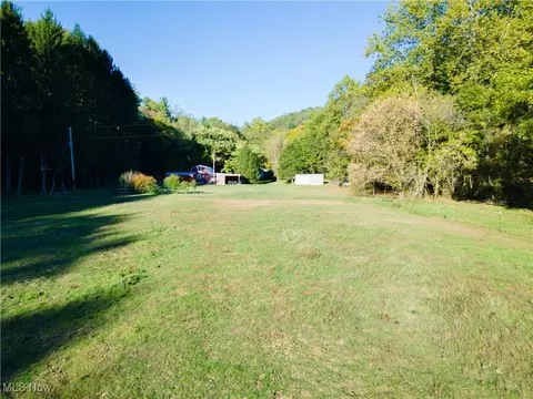 37050 Cadiz Dennison Rd, Cadiz, OH 43907
