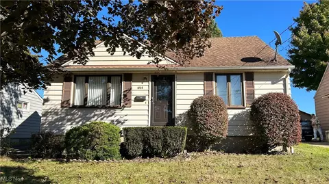 1069 North Ave, Girard, OH 44420