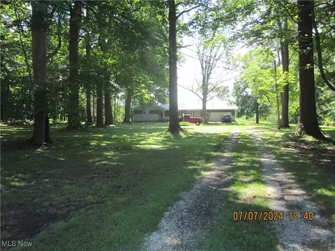 4120 Radwancky Rd, Ashtabula, OH 44004