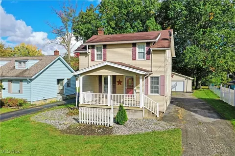 637 Perkinswood Blvd SE, Warren, OH 44483