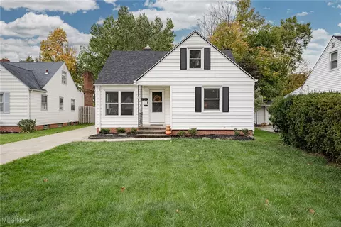 7184 Greenleaf Ave, Parma, OH 44130
