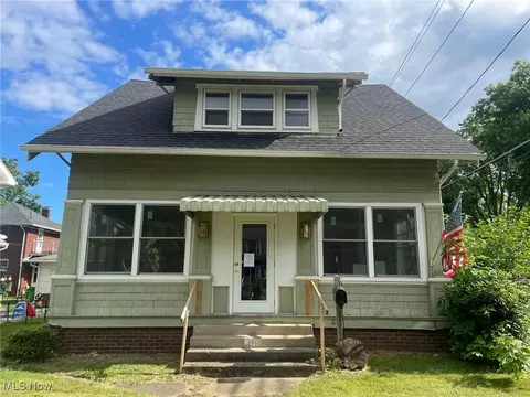 1114 Kendal Ave NE, Massillon, OH 44646