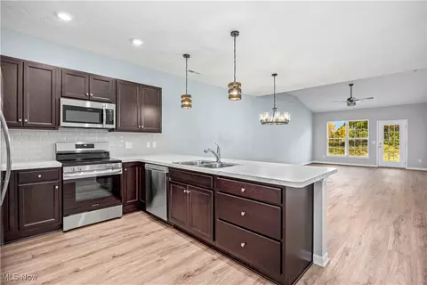 Kitchen - 128 W Spring Dr, Elyria, OH 44035 photo 2 of 4
