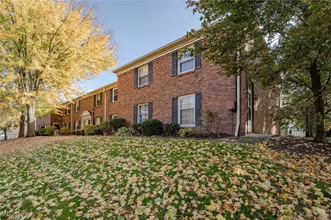 1284 Culpepper Dr #10, Akron, OH 44313