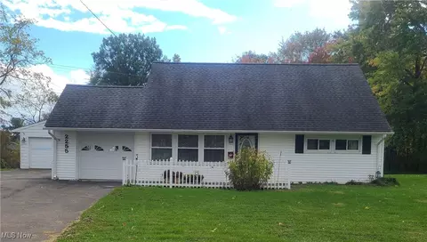 2255 Clyde St, Poland, OH 44514