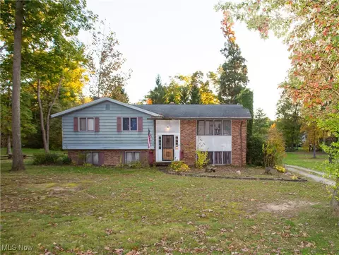 2126 Wilmar Dr, Cortland, OH 44410